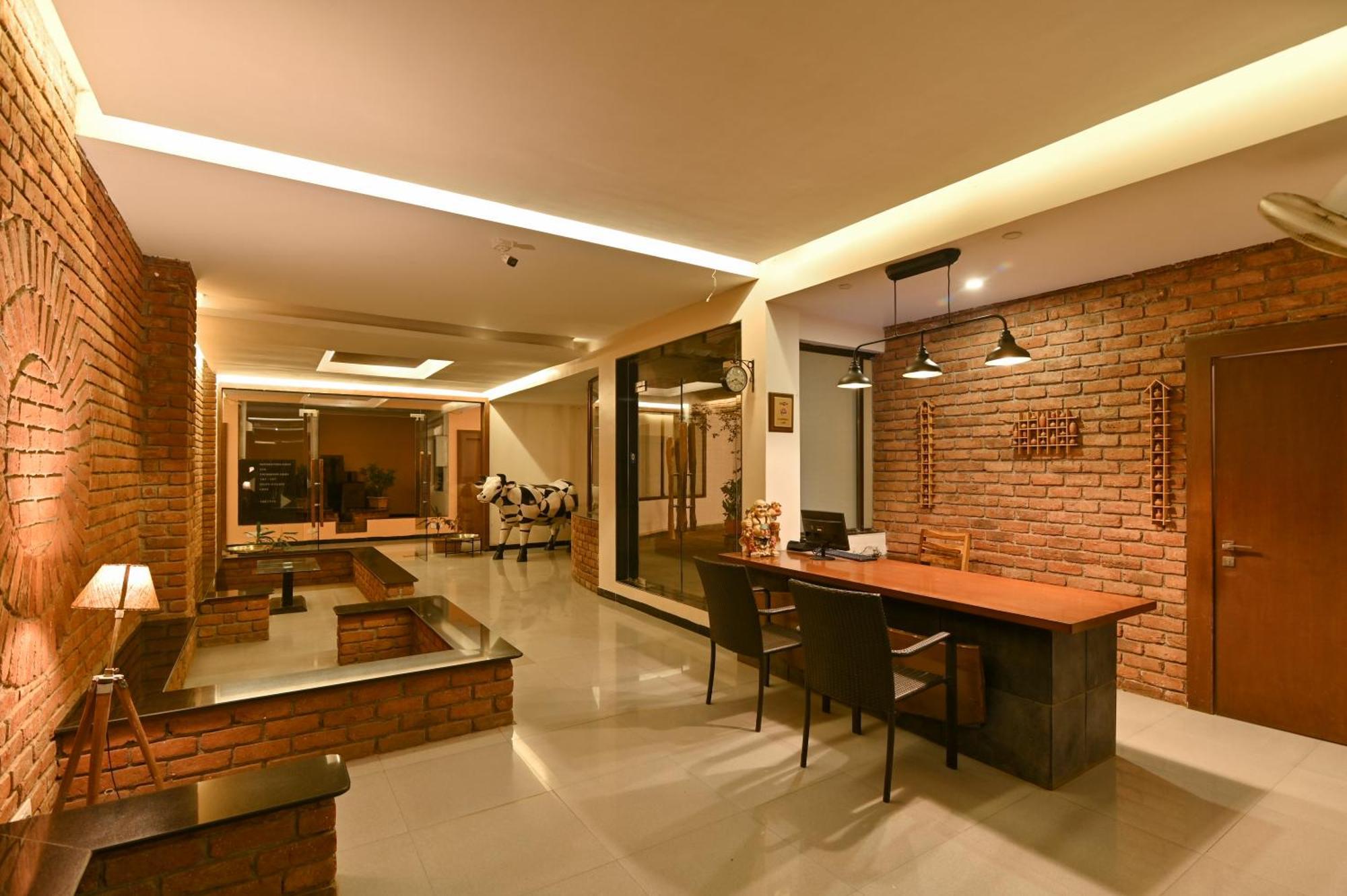 Saj By The Lake, Resort 3*