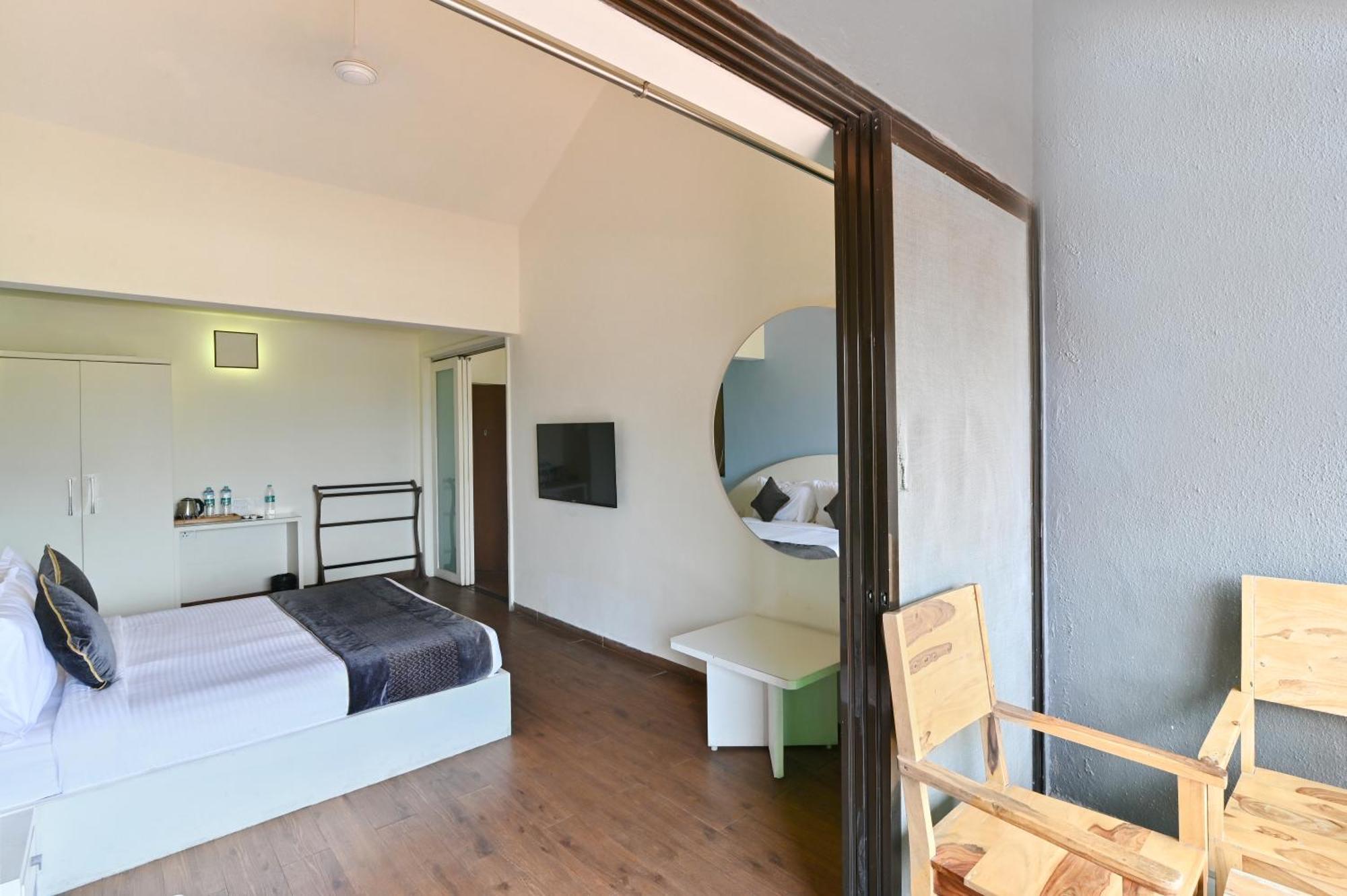 Resort Saj By The Lake, 3*