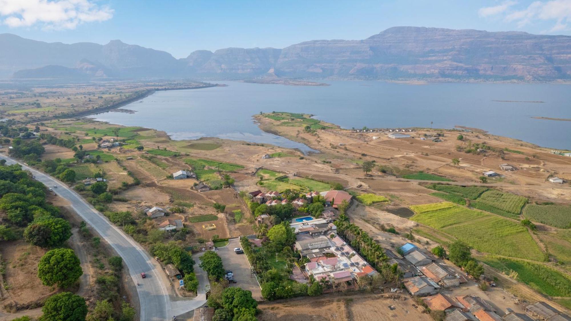 Resort Saj By The Lake, 3*