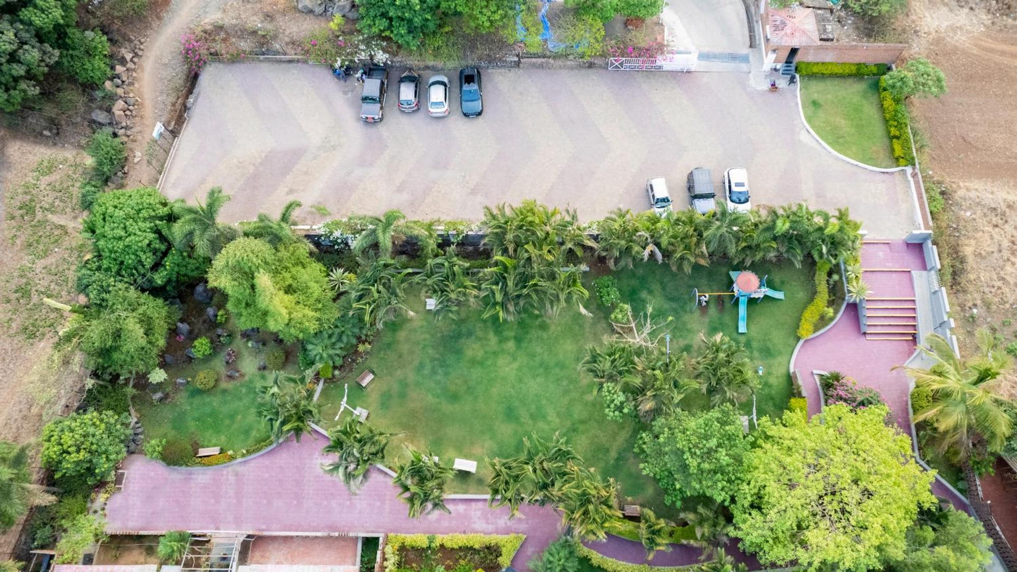 Saj By The Lake, Resort